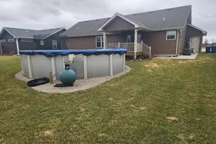 702 19th St SE, Demotte, IN 46310 - Photo 21
