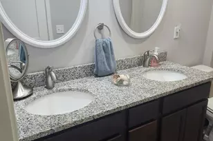 702 19th St SE, Demotte, IN 46310 - Photo 7