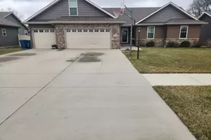 702 19th St SE, Demotte, IN 46310 - Photo 11