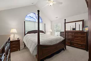 2304 Allison Cir, Valparaiso, IN 46383 - Photo 19