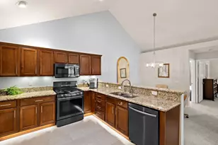 2304 Allison Cir, Valparaiso, IN 46383 - Photo 13