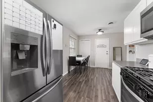 2908 W 38th Ave, Hobart, IN 46342 - Photo 11