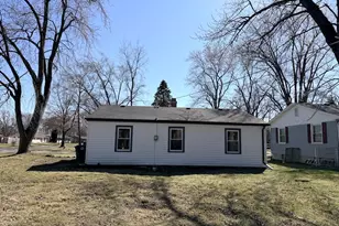 3036 Coral Dr, Hobart, IN 46342 - Photo 17