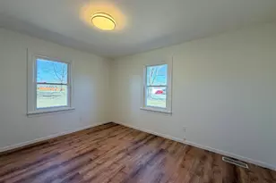 3036 Coral Dr, Hobart, IN 46342 - Photo 13