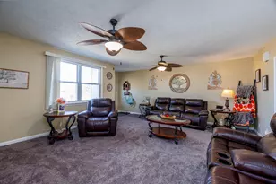 315 W Railroad St, Kentland, IN 47951 - Photo 5