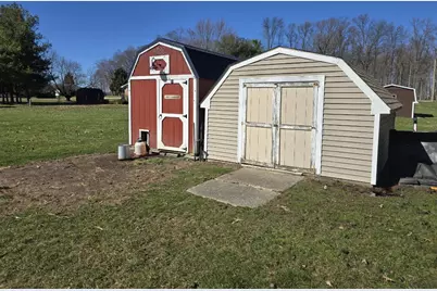 12900 Walnut Hill Drive, Lakeville, IN 46536 - Photo 21