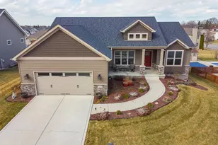 1430 Tate Dr, Schererville, IN 46375 - Photo 3