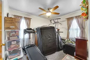 928 176th St, Hammond, IN 46324 - Photo 11