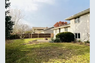 1040 Azalea Drive, Munster, IN 46321 - Photo 15