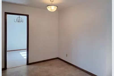 1040 Azalea Drive, Munster, IN 46321 - Photo 7