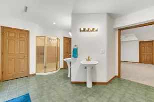 2102 Emmett Ct, Valparaiso, IN 46385 - Photo 29