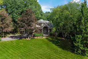 2102 Emmett Ct, Valparaiso, IN 46385 - Photo 1