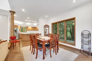 2102 Emmett Ct, Valparaiso, IN 46385 - Photo 11