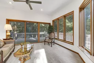 2102 Emmett Ct, Valparaiso, IN 46385 - Photo 9