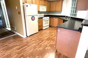 2741 Georgetowne Dr, Highland, IN 46322 - Photo 3