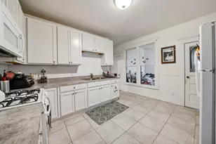 404 Indiana Ave, Valparaiso, IN 46383 - Photo 5