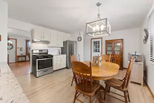 415 Sequoia Dr, Valparaiso, IN 46385 - Photo 7