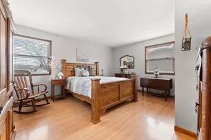 415 Sequoia Dr, Valparaiso, IN 46385 - Photo 13