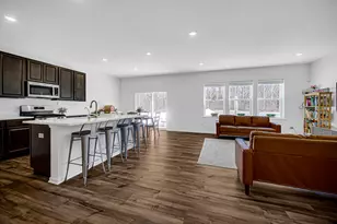 3910 Iron Gate Dr, Valparaiso, IN 46385 - Photo 7