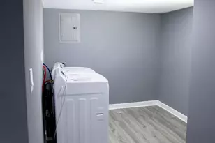 418 Dallas St, Gary, IN 46406 - Photo 9