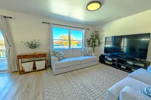 1065 Shoreline Rd, Crown Point, IN 46307 - Photo 11