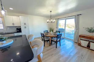 1065 Shoreline Rd, Crown Point, IN 46307 - Photo 9