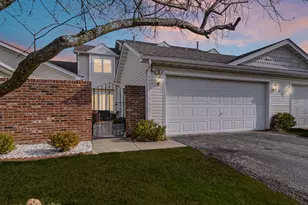 9993 Hunters Run, Saint John, IN 46373 - Photo 3