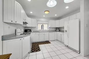 9993 Hunters Run, Saint John, IN 46373 - Photo 15