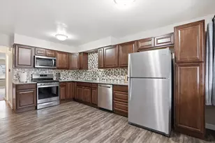 876 Jordan Cir, Schererville, IN 46375 - Photo 7