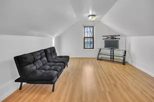 2321 Burr St, Gary, IN 46406 - Photo 23