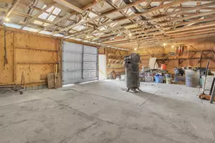 2327 Burr St, Gary, IN 46406 - Photo 15