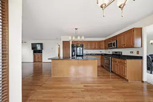 2697 W 85th Ave, Merrillville, IN 46410 - Photo 15