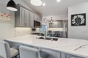 3302 Milestone Creek Ct, Valparaiso, IN 46385 - Photo 11