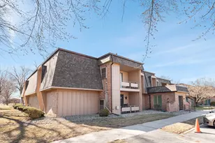 450 Old Stone Rd, Munster, IN 46321 - Photo 1