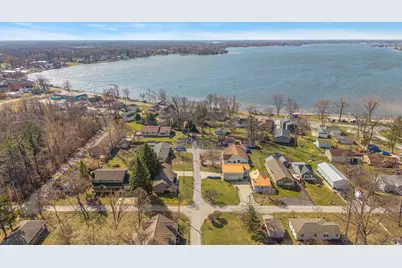 4100 East Drive, Knox, IN 46534 - Photo 9