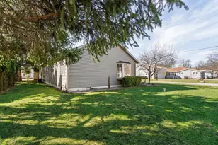 4100 East Dr, Knox, IN 46534 - Photo 5