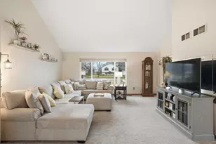 7215 Starling Dr, Schererville, IN 46375 - Photo 5