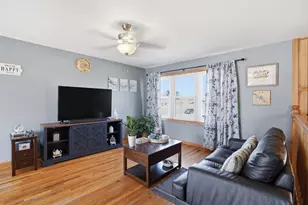 342 N Wright St, Griffith, IN 46319 - Photo 3