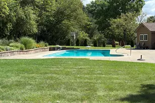 505 Andover Dr, Valparaiso, IN 46383 - Photo 43