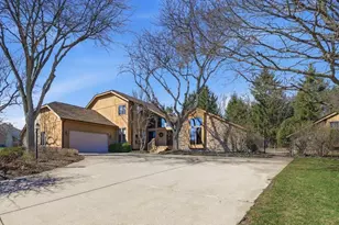 505 Andover Dr, Valparaiso, IN 46383 - Photo 1