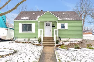 480 Grove Ave, Valparaiso, IN 46385 - Photo 1