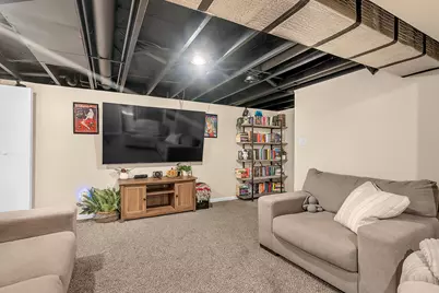 480 Grove Avenue, Valparaiso, IN 46385 - Photo 17