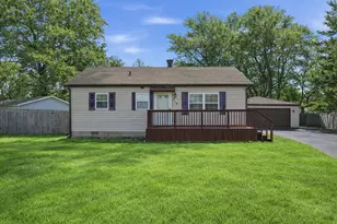 316 Oak Cir, Crown Point, IN 46307 - Photo 1
