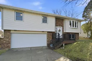 3771 Kingsway Dr, Crown Point, IN 46307 - Photo 1
