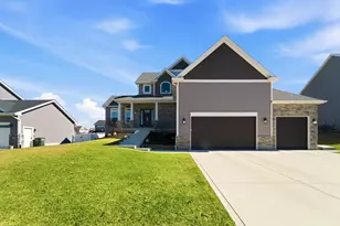 3104 Westwind Dr, Valparaiso, IN 46385 - Photo 1