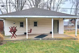 709 Porter St, Gary, IN 46406 - Photo 3