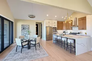 10102 Lakeview Dr, Saint John, IN 46373 - Photo 7