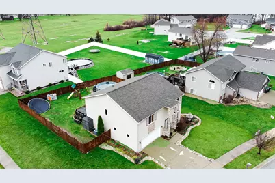 998 Ian Drive, Hobart, IN 46342 - Photo 3