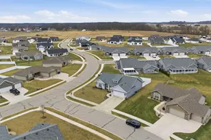 3805 Mandy Ct, Warsaw, IN 46582 - Photo 27