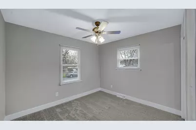 1066 W 10th Place, Hobart, IN 46342 - Photo 11